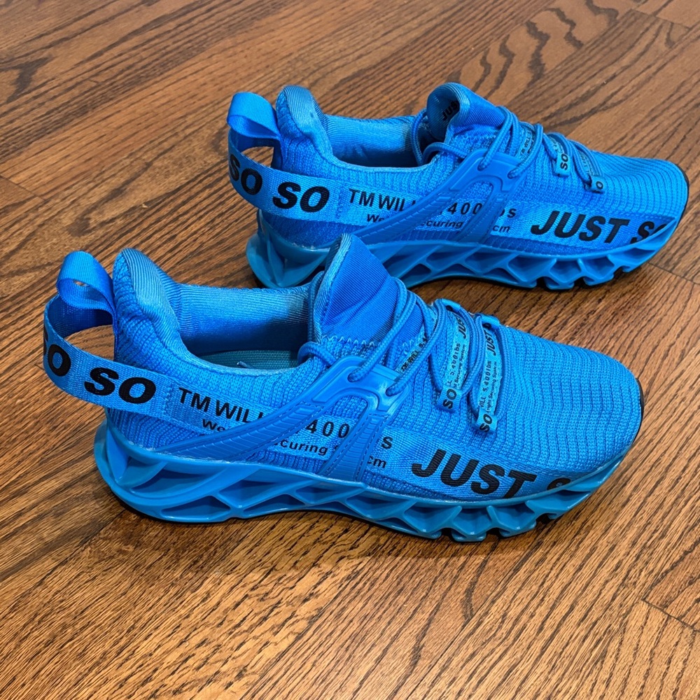 Nike Just So So Turquoise Running Shoes Women’s size 8-8.5